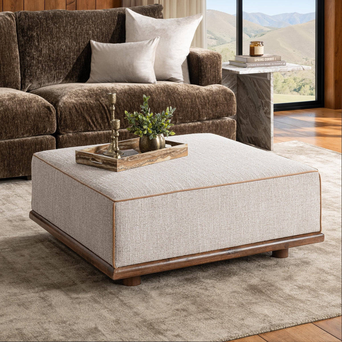 Ellerie Ottoman