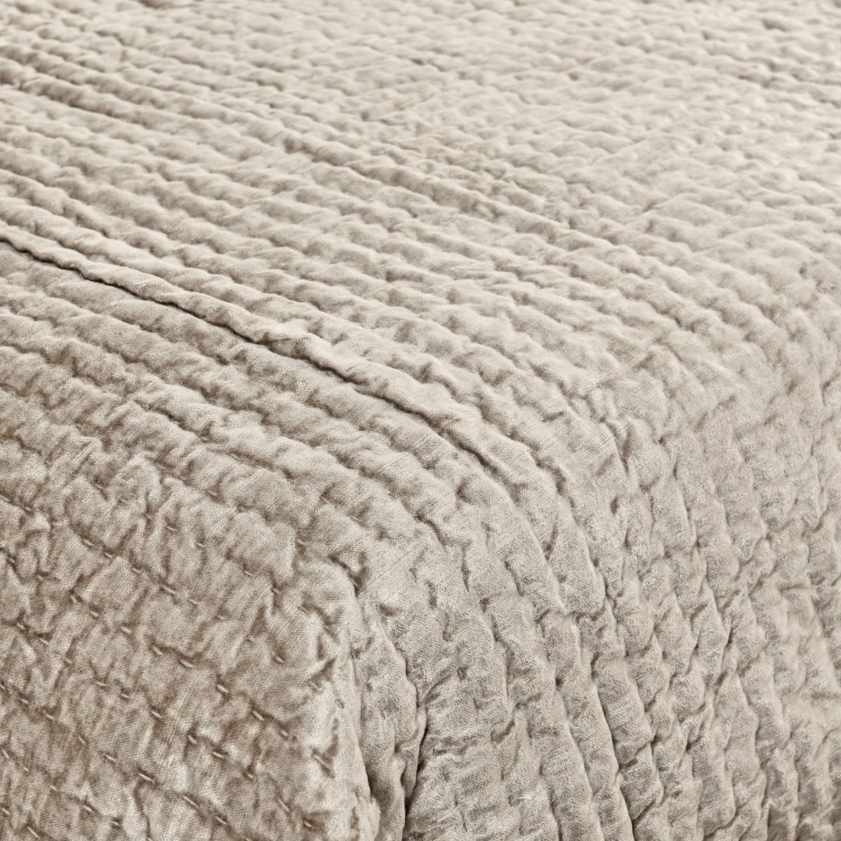 Bari Velvet Quilt Collection