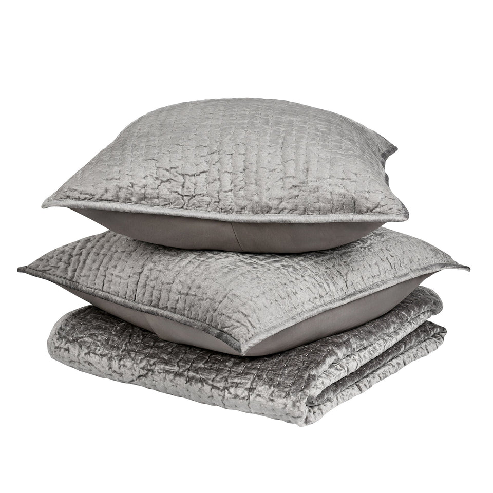 Bari Velvet Quilt Collection