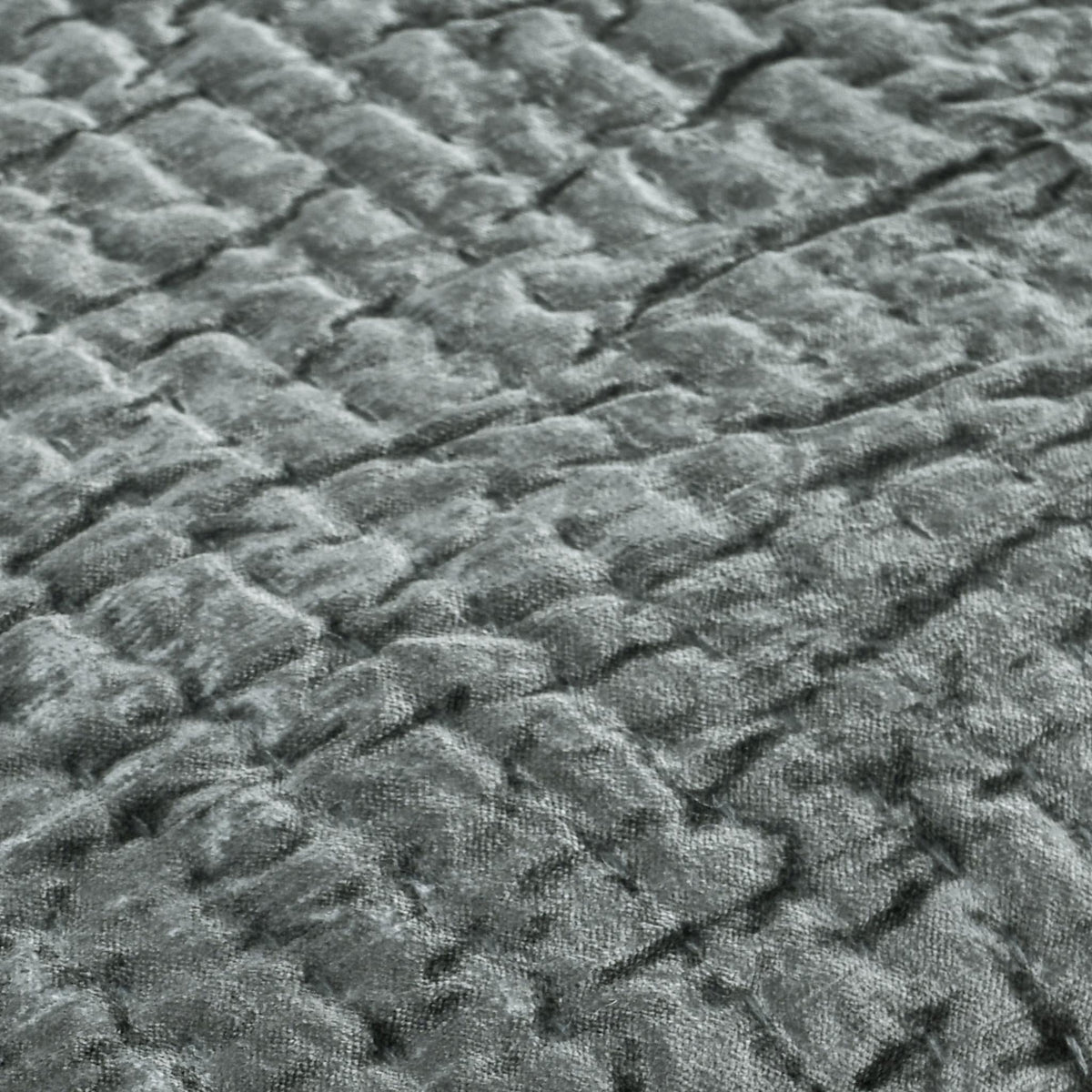 Bari Velvet Quilt Collection