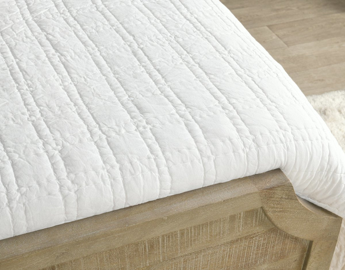Carly Quilt Collection