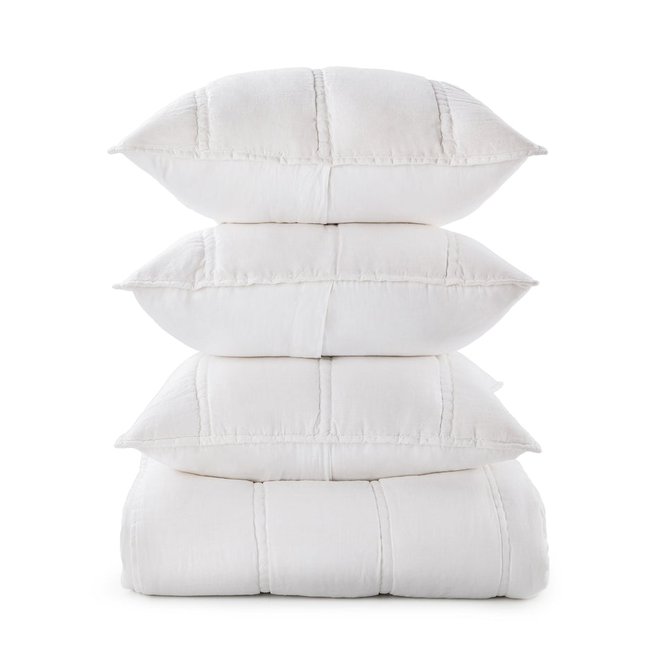 Rowen Quilt Collection