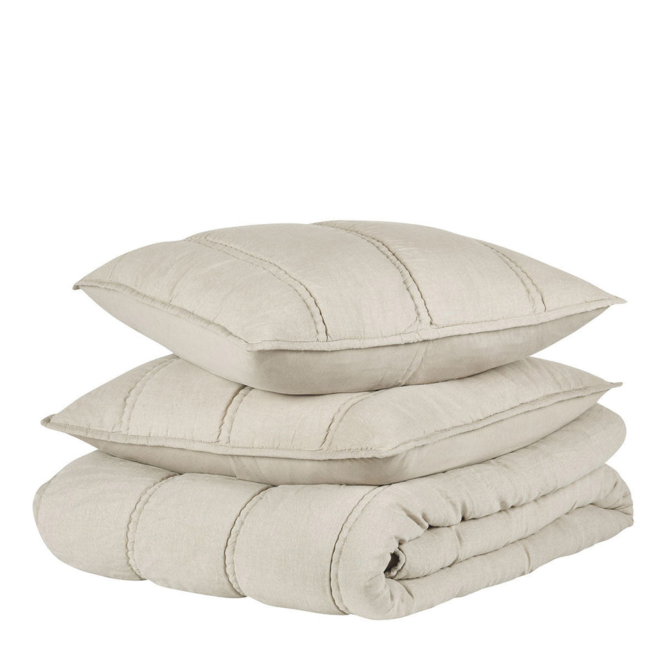 Rowen Quilt Collection
