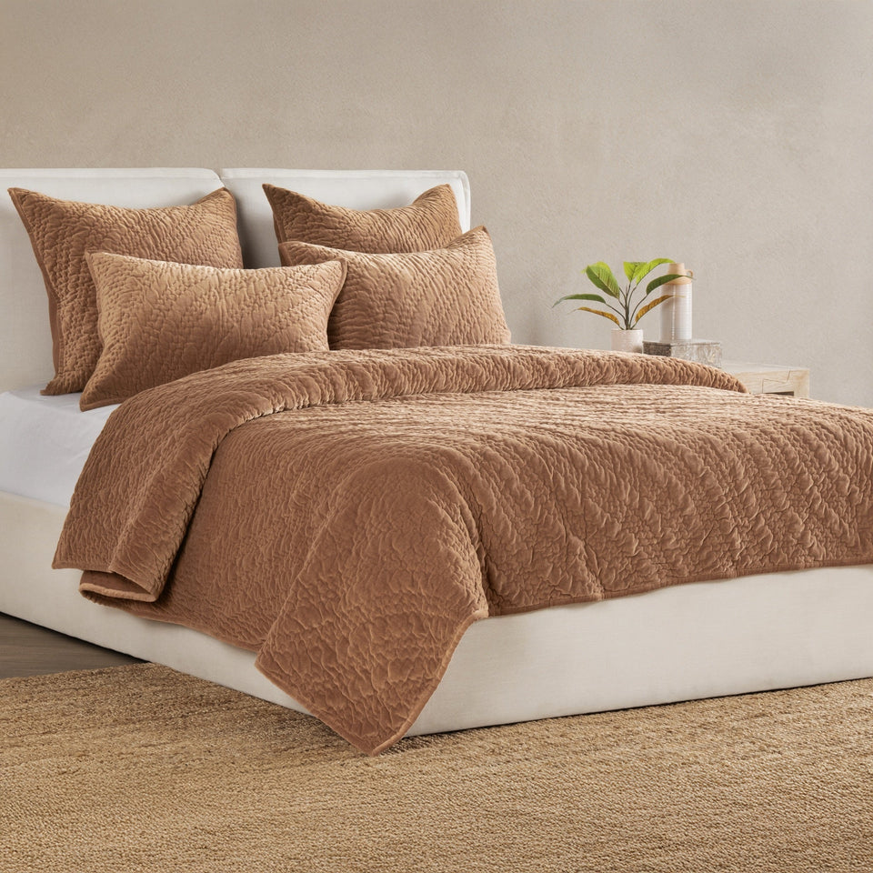 Elms Velvet Quilt Collection