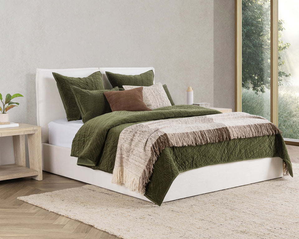 Elms Velvet Quilt Collection