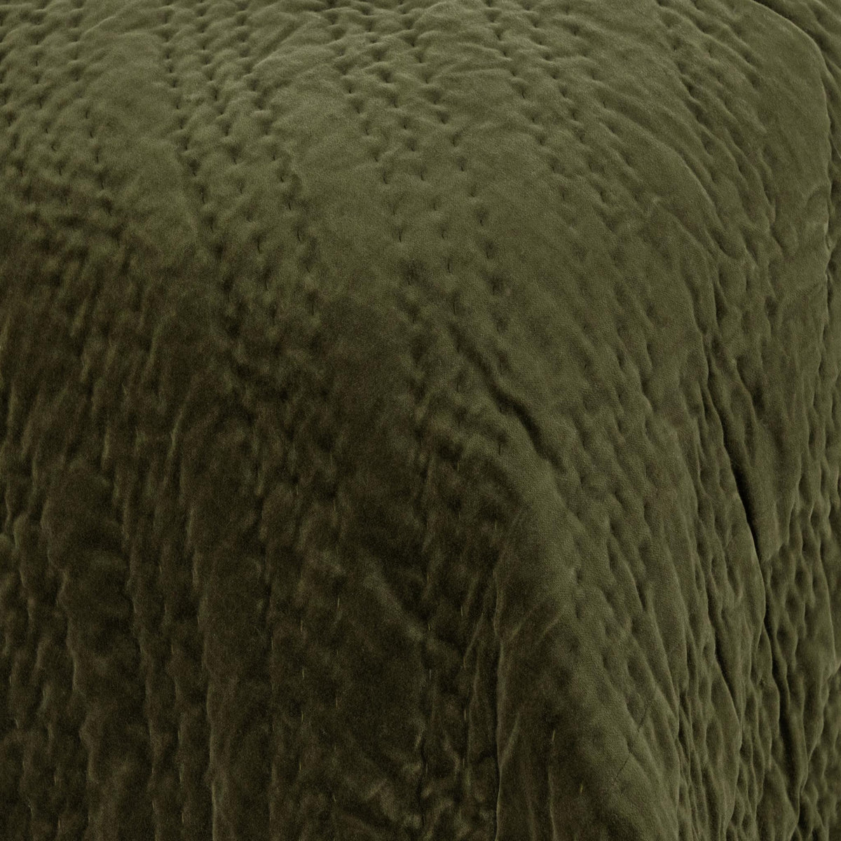 Elms Velvet Quilt Collection