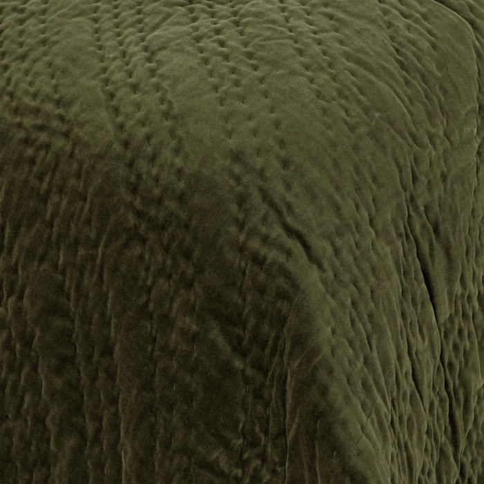 Elms Velvet Quilt Collection