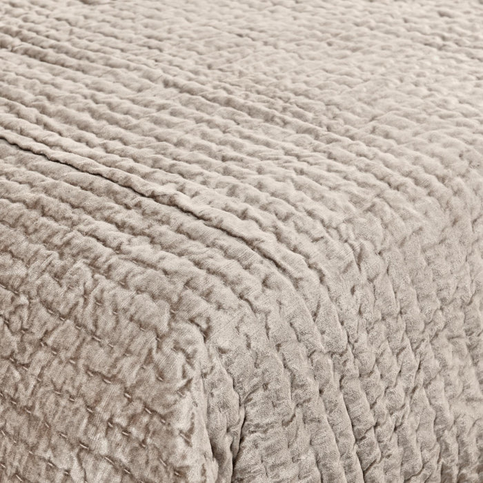 Bari Velvet Quilt Collection