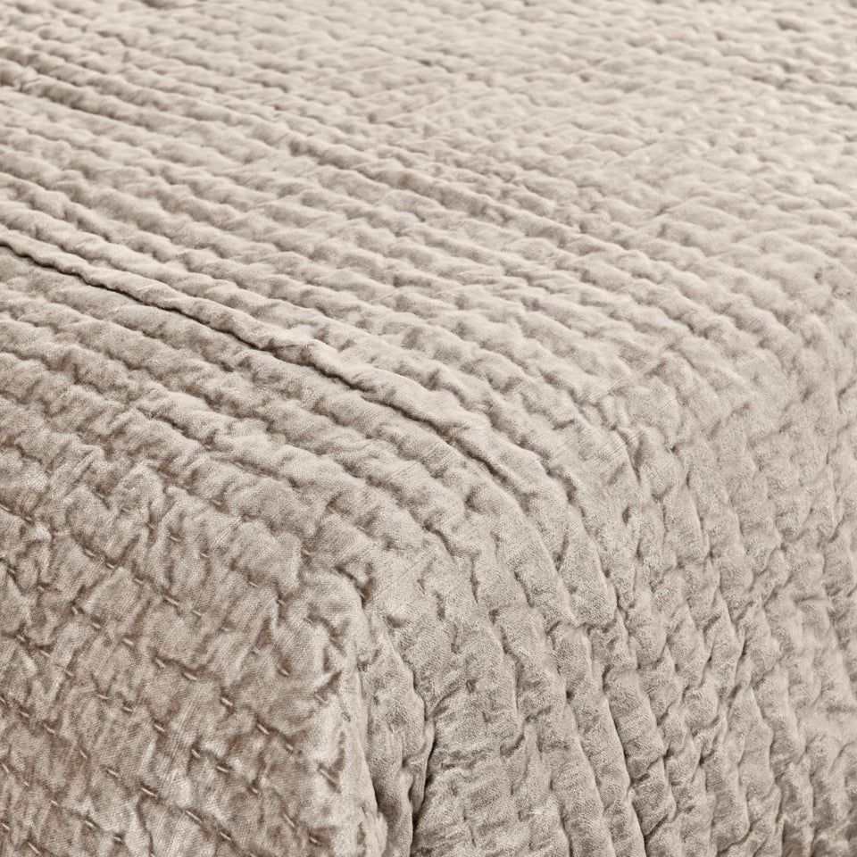 Bari Velvet Quilt Collection