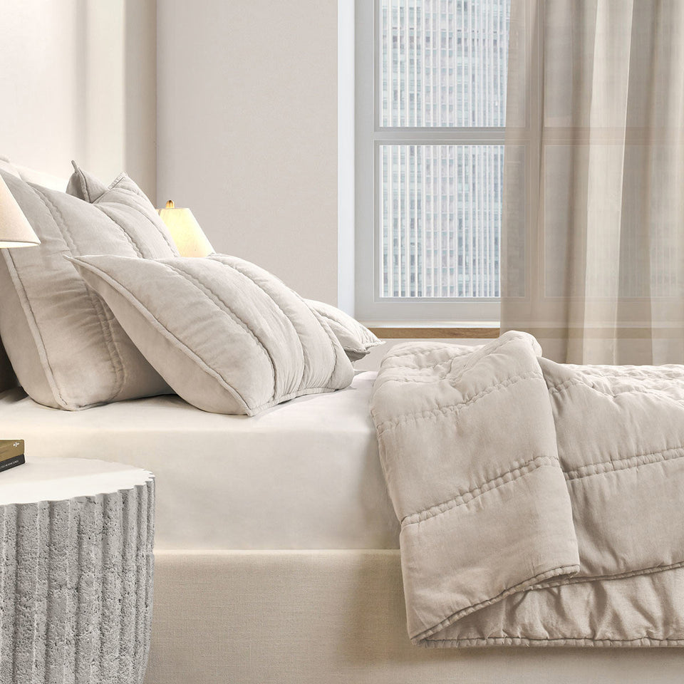 Rowen Quilt Collection