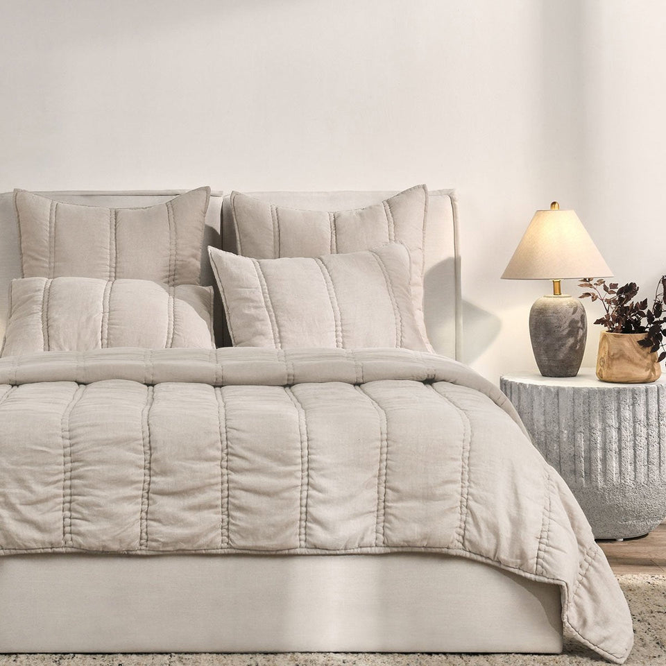 Rowen Quilt Collection