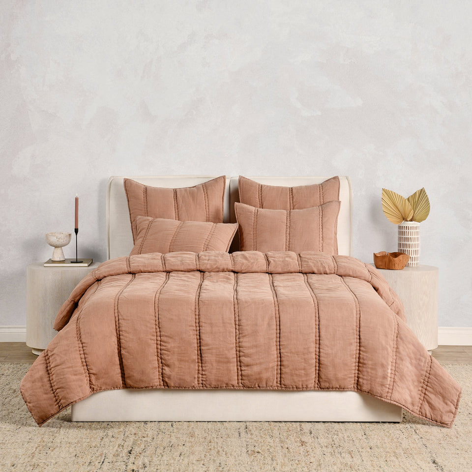 Rowen Quilt Collection
