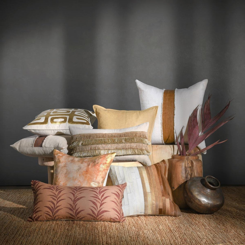 RO Meru Hide Pillow