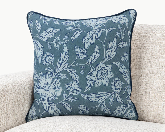 NV Davenport Pillow