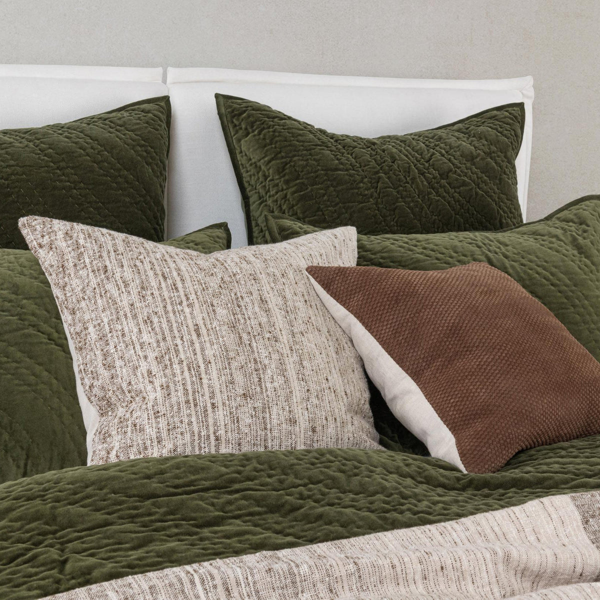 Elms Velvet Quilt Collection