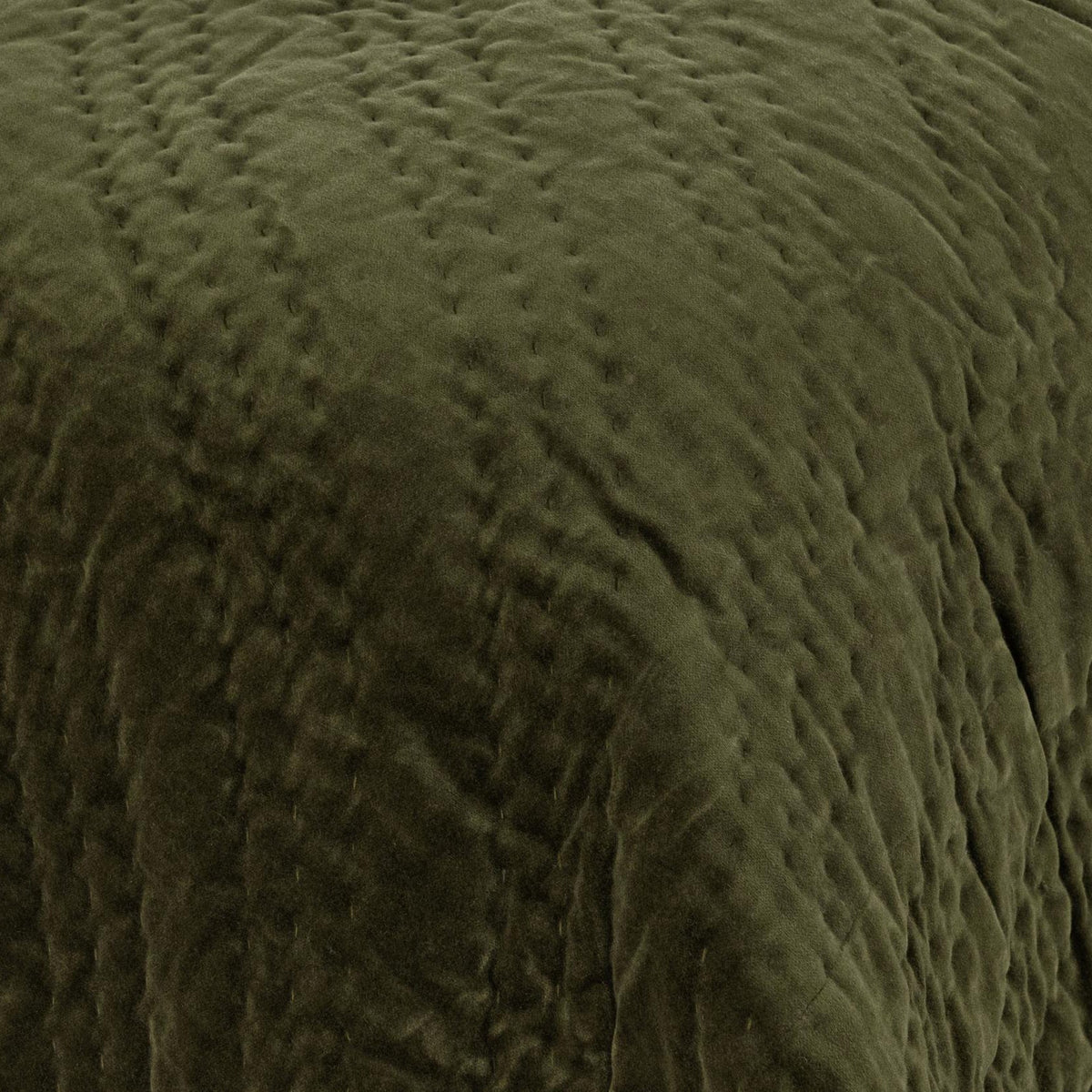 Elms Velvet Quilt Collection