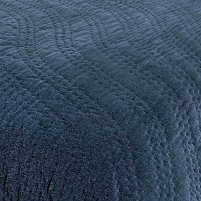 Elms Velvet Quilt Collection