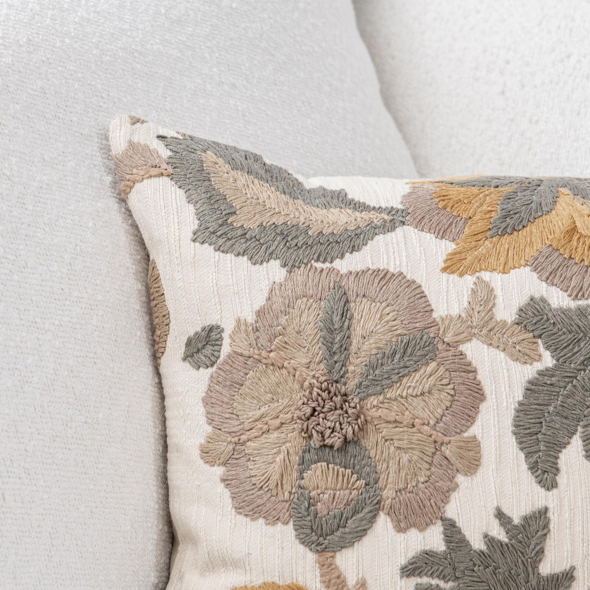 SR Jana Pillow